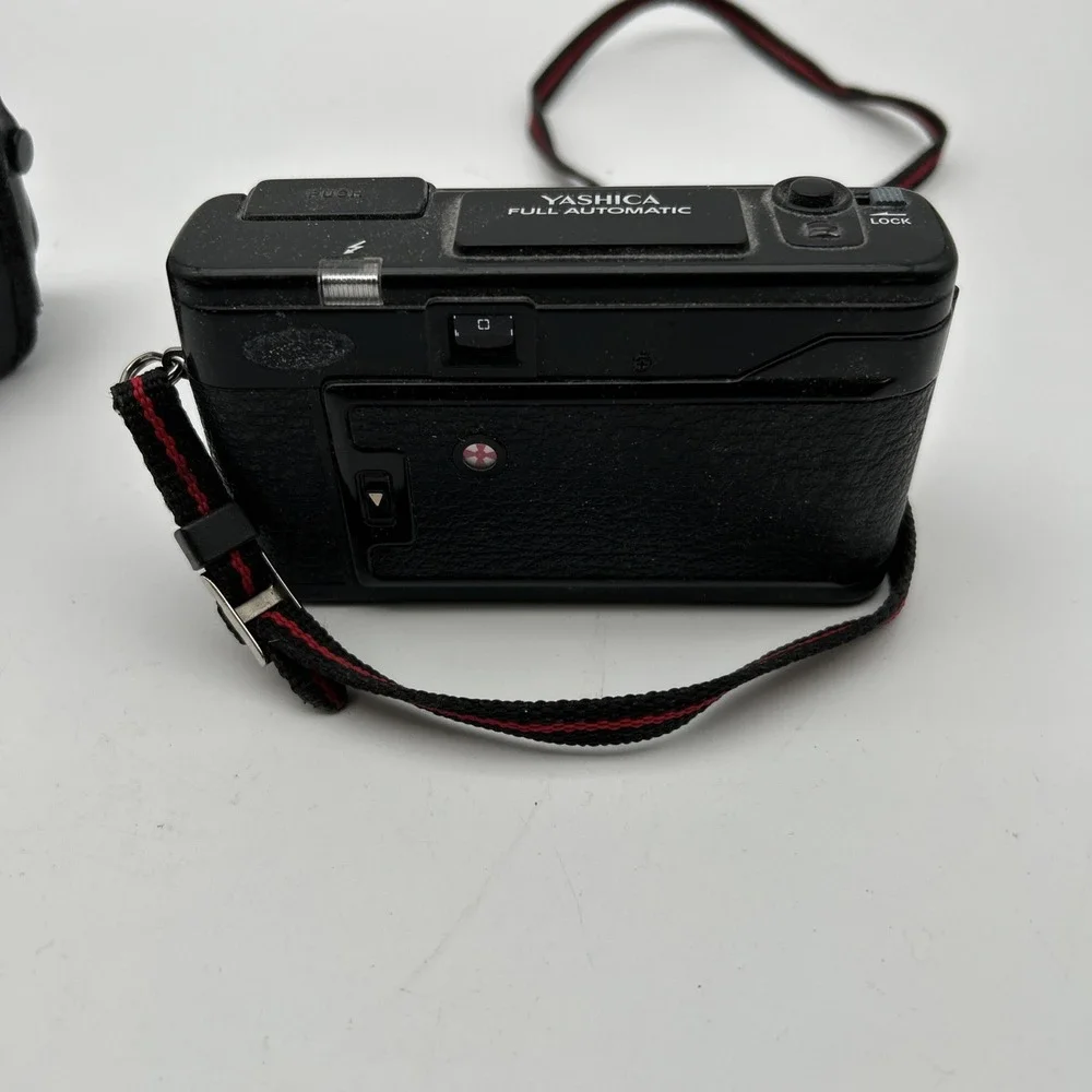 Yashica Auto Focus Motor Full Automatic 38mm Vintage Camera w/Case
